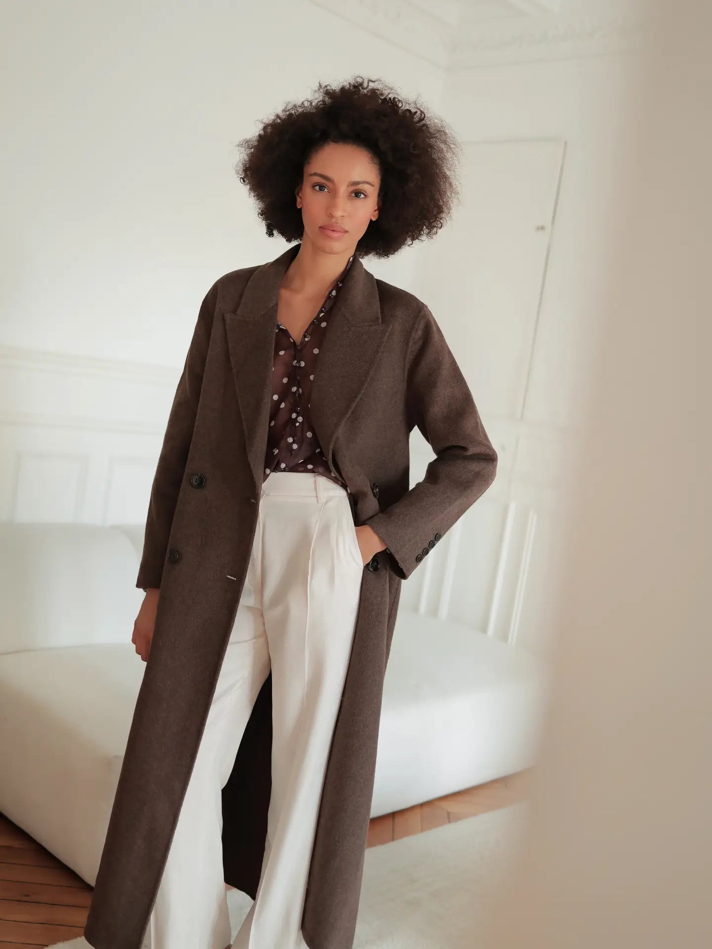 Abrigo largo con doble botonadura — 100% lana — ROUCLÊ Maison Contemporaine