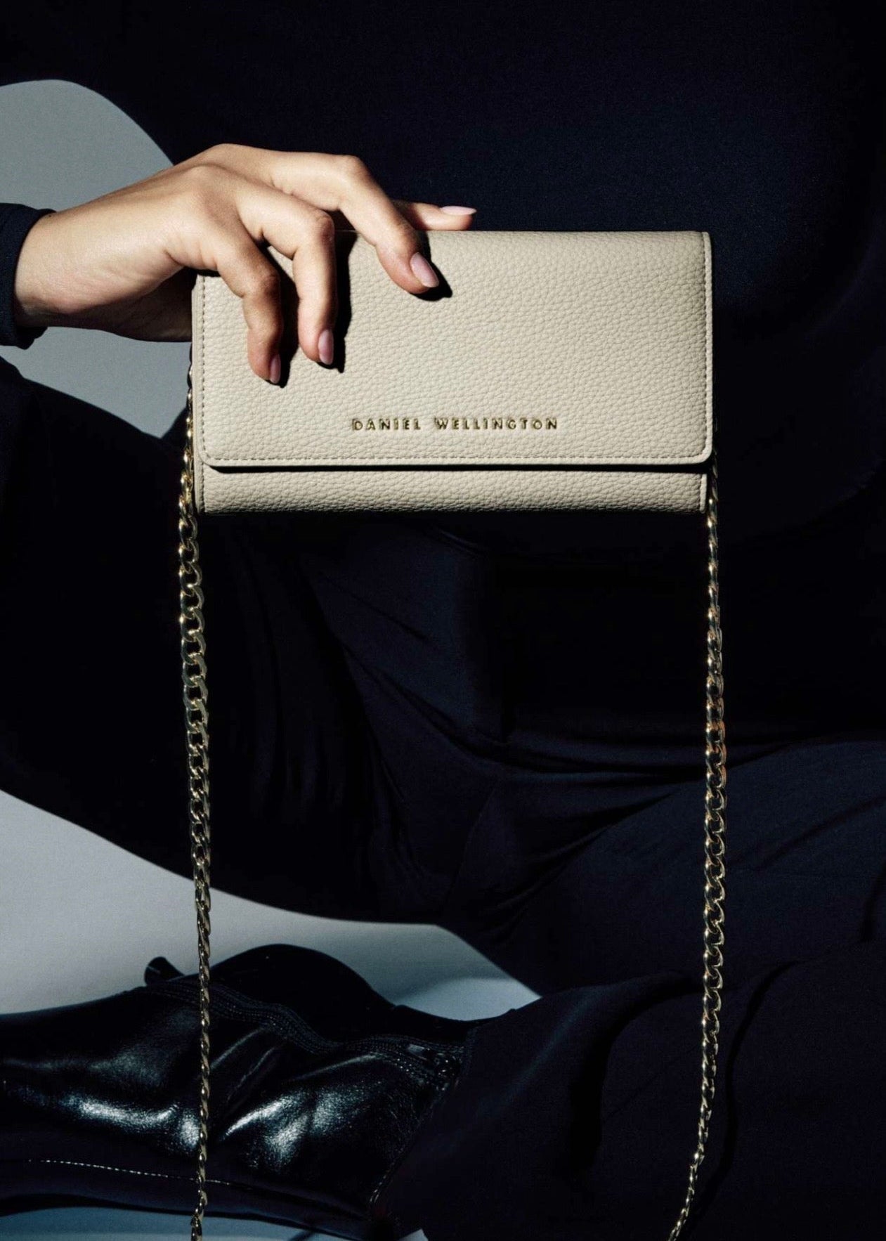 Button Wallet — Bottalato (con cadena) — ROUCLÊ Maison Contemporaine