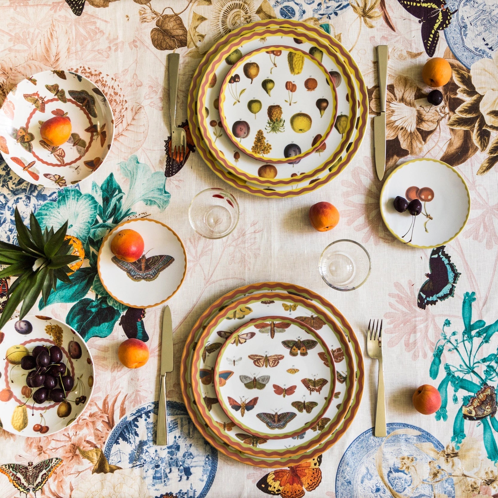 Cabinet de Curiosités — Juego de 6 platos de pan en porcelana — ROUCLÊ Maison Contemporaine