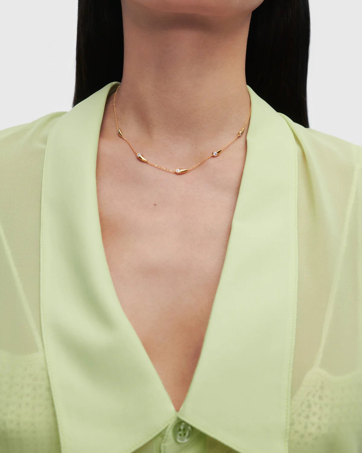 Collar Becca — Cinco gotas con circonitas blancas — ROUCLÊ Maison Contemporaine