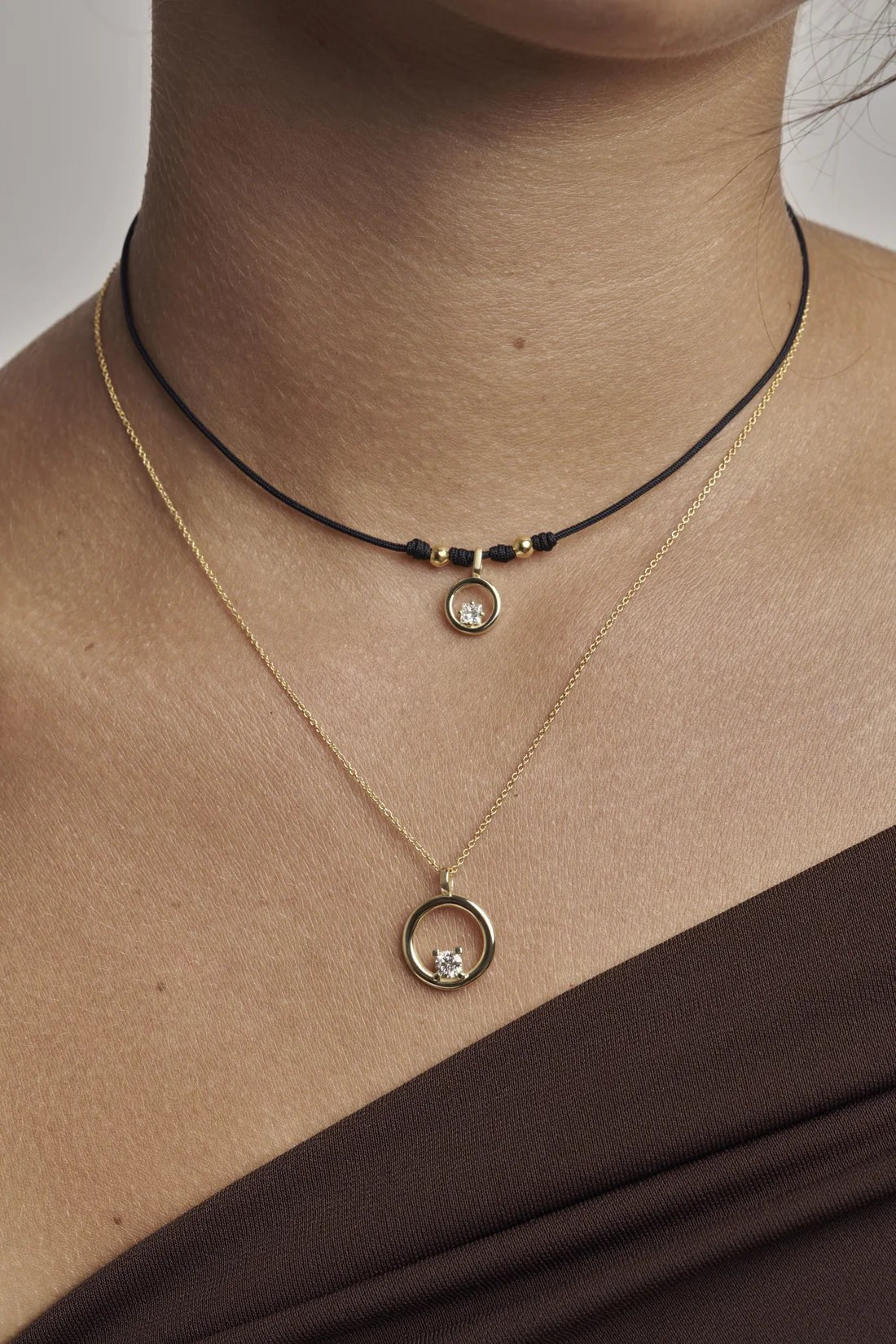 Collar Luz Princesa — en oro 9K con diamante princesa de laboratorio — ROUCLÊ Maison Contemporaine