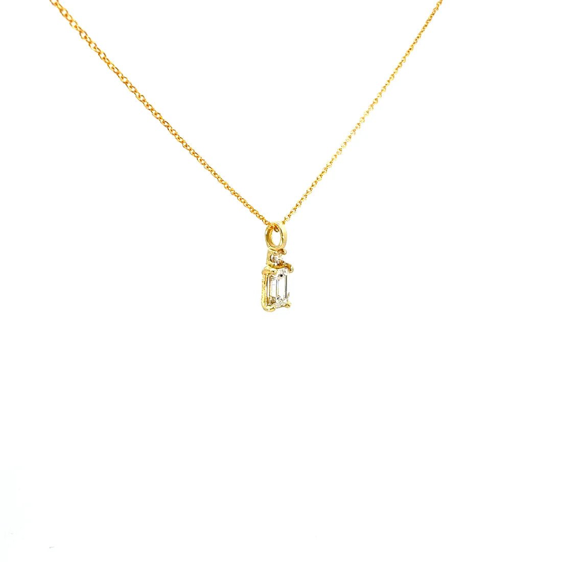 Collar Silka — en oro 9K con diamantes rectángulo y brillante de laboratorio — ROUCLÊ Maison Contemporaine