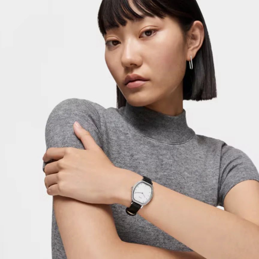Les Classiques — Reloj con diamantes 0,54 ct y correa de piel negra — ROUCLÊ Maison Contemporaine