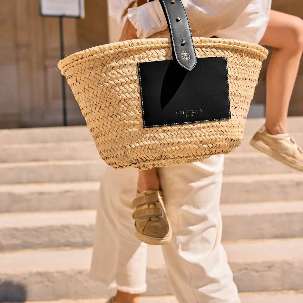 Mini Tulum — Negro | Cesta artesanal de palma con asa de cuero — ROUCLÊ Maison Contemporaine