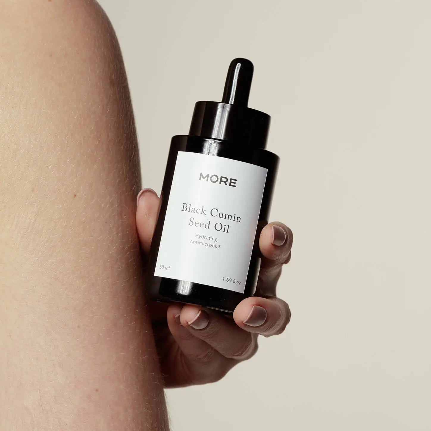 Nigella Sativa — Aceite orgánico de comino negro prensado en frío (50 ml) — ROUCLÊ Maison Contemporaine