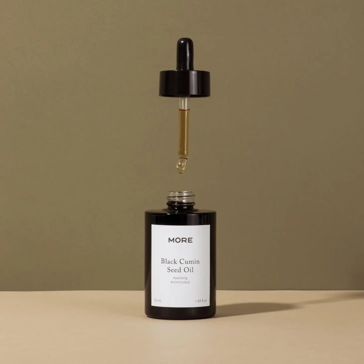 Nigella Sativa — Aceite orgánico de comino negro prensado en frío (50 ml) — ROUCLÊ Maison Contemporaine