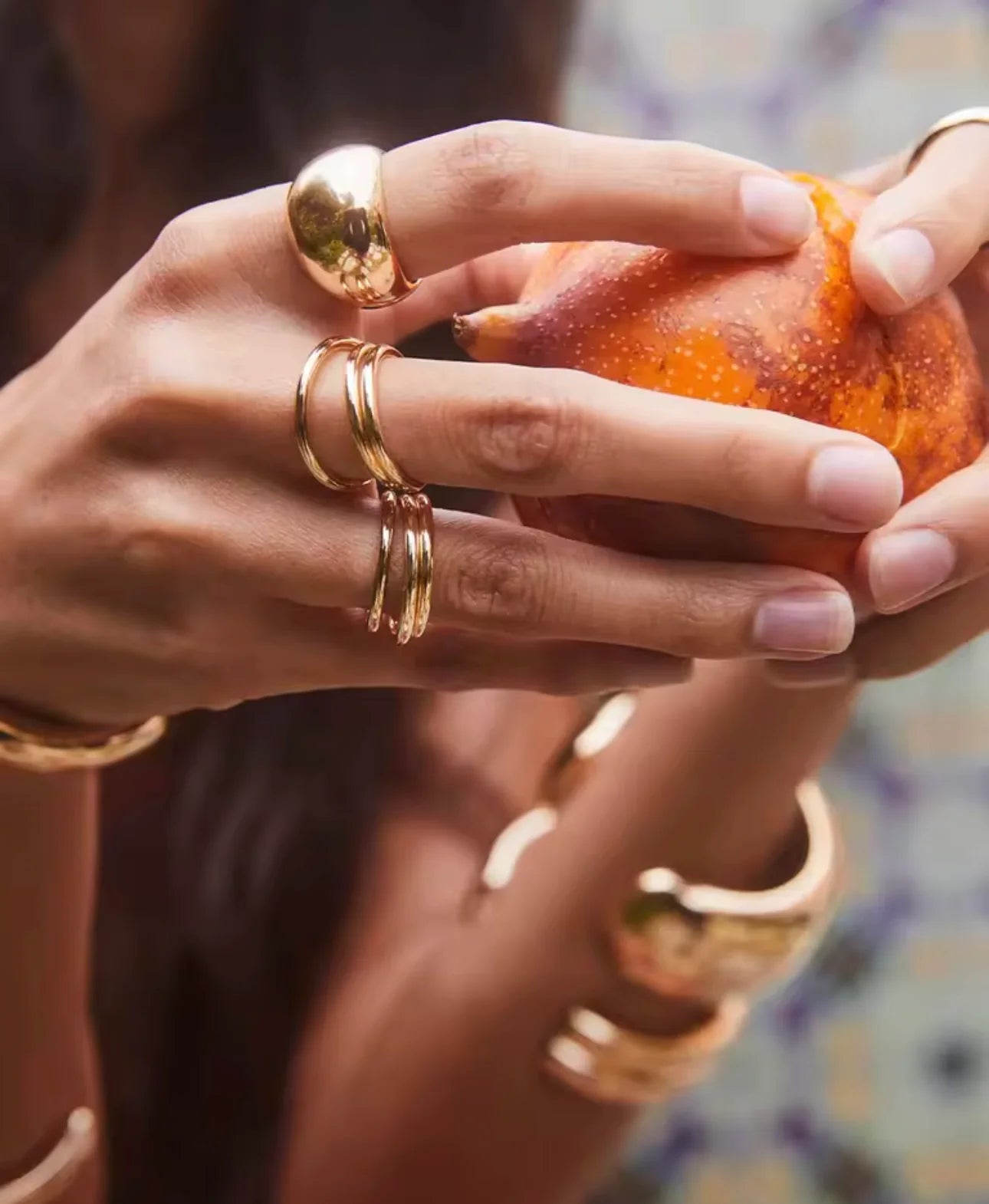 Orb — Anillo Escultural Bañado en Oro — ROUCLÊ Maison Contemporaine