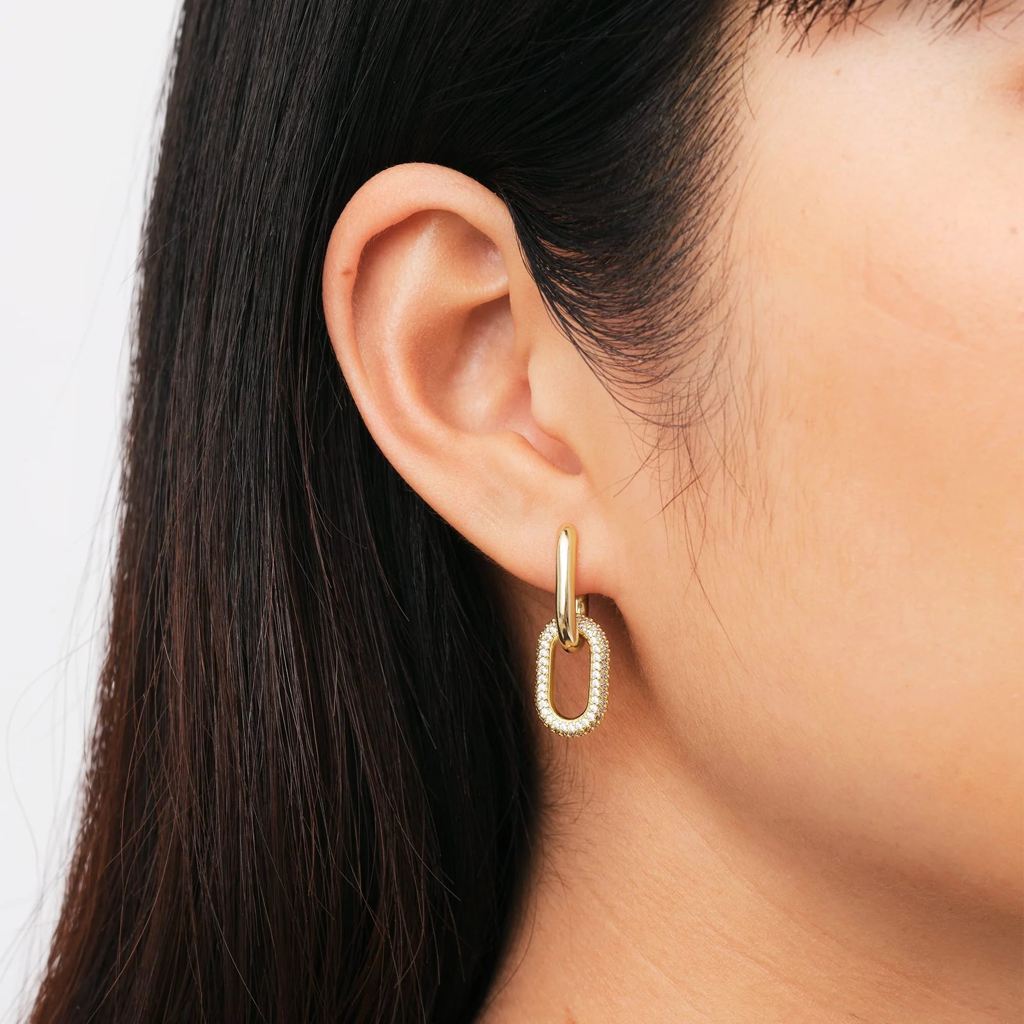 Pendientes de eslabones dorados con cristal — Daniel Wellington — ROUCLÊ Maison Contemporaine