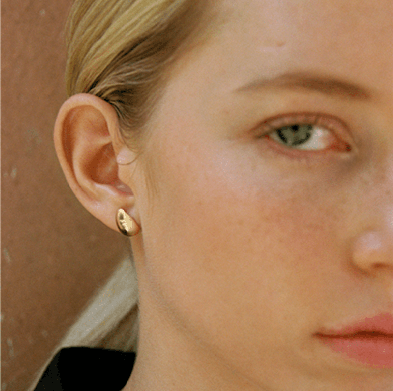 Pendientes escultóricos Big Drop — Oro 18K — ROUCLÊ Maison Contemporaine