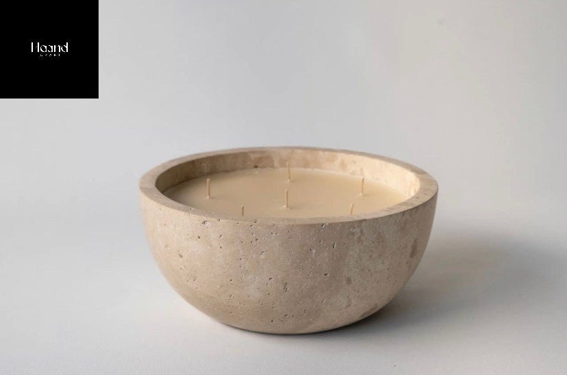 Vela escultórica Fua — Mármol travertino y cera de soja aromática (pequeña y grande) — ROUCLÊ Maison Contemporaine
