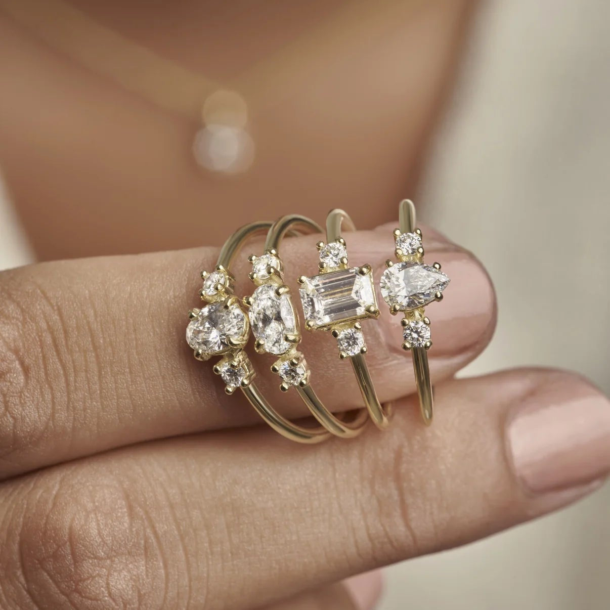 Anillo Lágrima — en oro 9K con diamantes de laboratorio — ROUCLÊ Maison Contemporaine