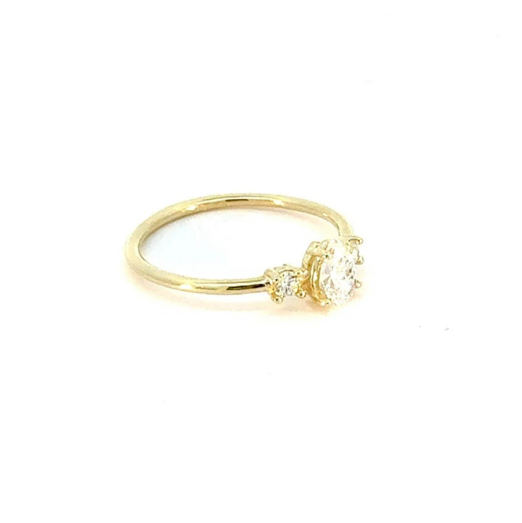 Anillo Lágrima — en oro 9K con diamantes de laboratorio — ROUCLÊ Maison Contemporaine