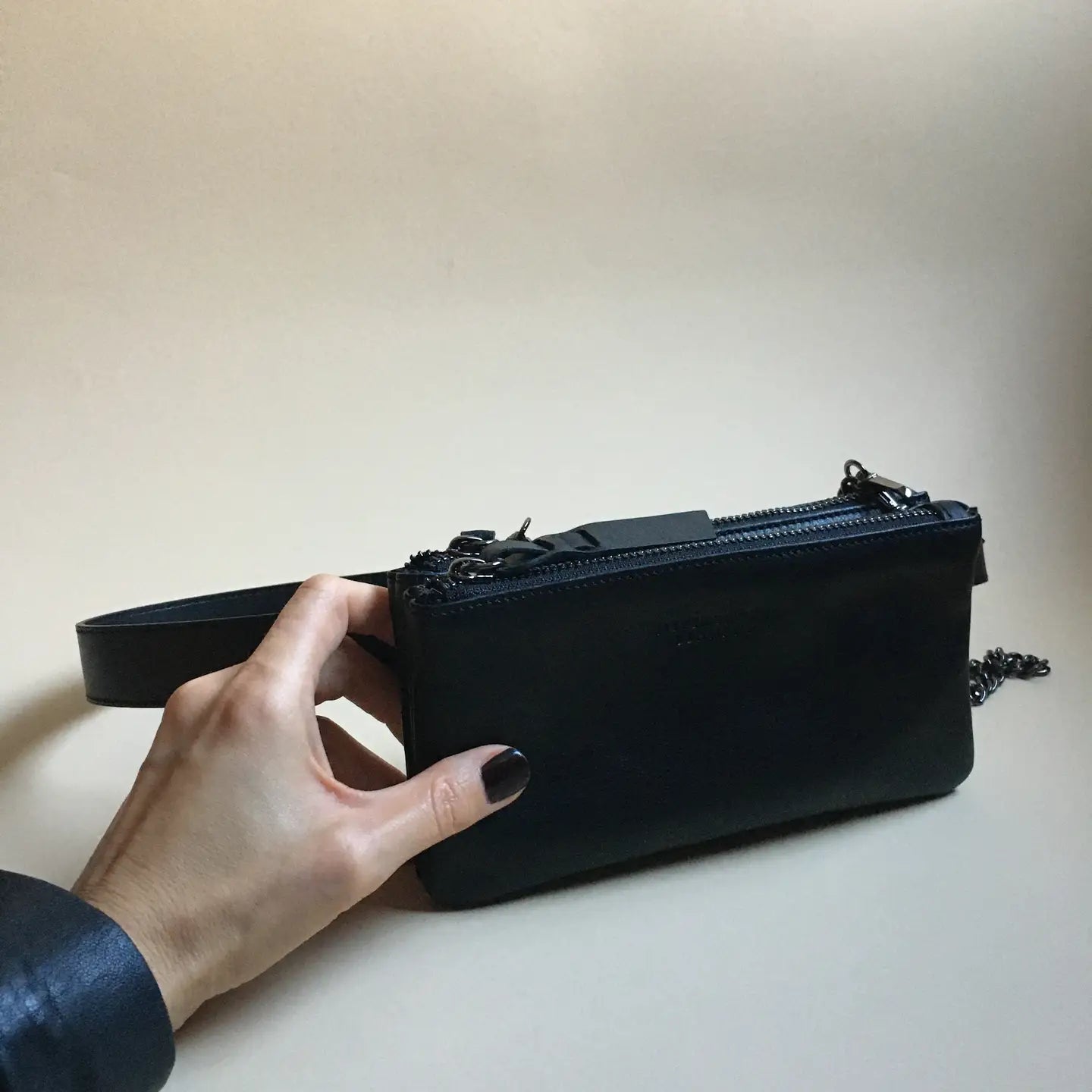 Black Silver Lacquer Evening — Charol negro con detalles en plata — ROUCLÊ Maison Contemporaine