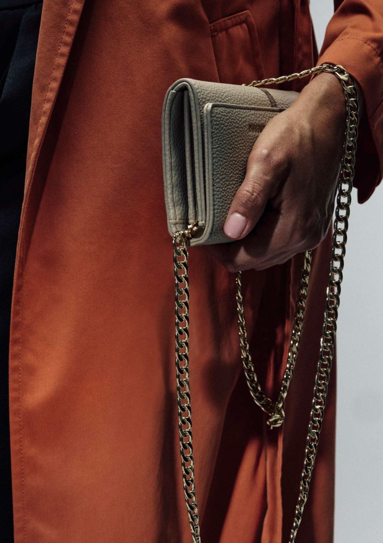 Button Wallet — Bottalato (con cadena) — ROUCLÊ Maison Contemporaine