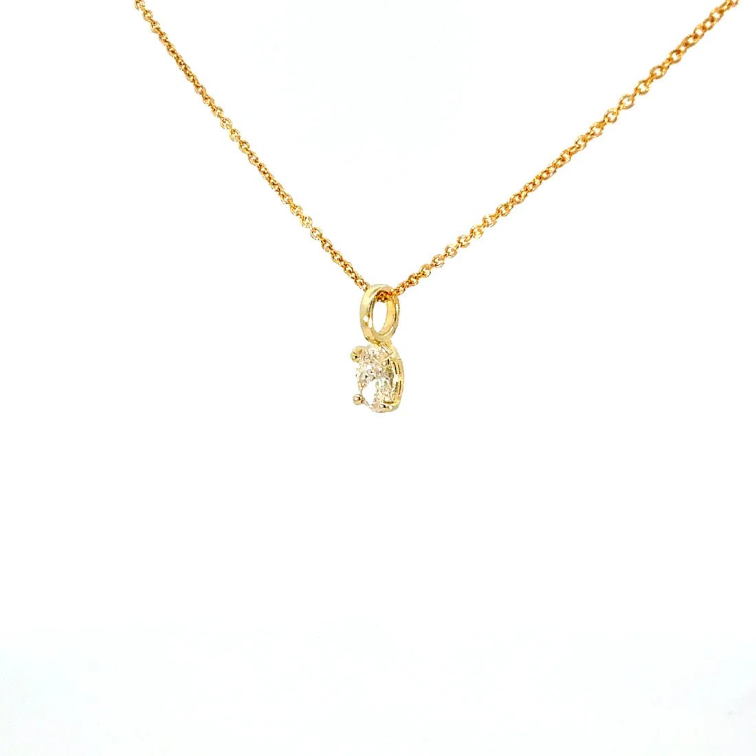 Collar Basic — en oro 9K con diamante oval de laboratorio — ROUCLÊ Maison Contemporaine