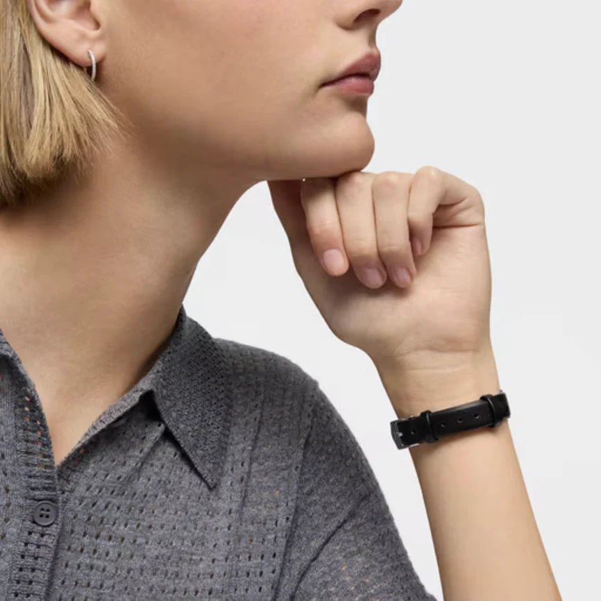 Les Classiques — Reloj con diamantes 0,40 ct y correa de piel negra — ROUCLÊ Maison Contemporaine