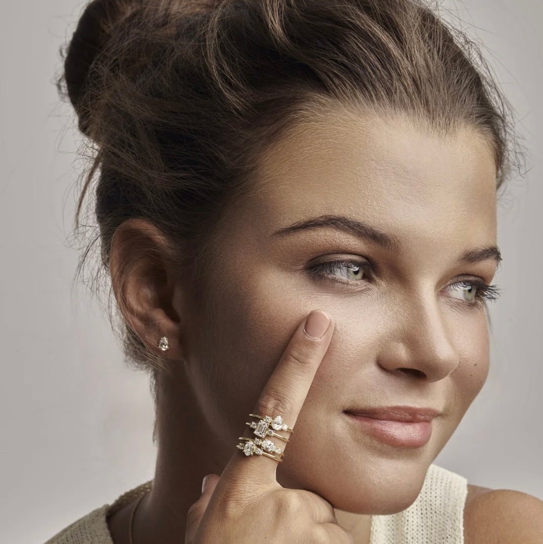 Pendientes Lágrima — en oro 9K con diamantes de laboratorio — ROUCLÊ Maison Contemporaine