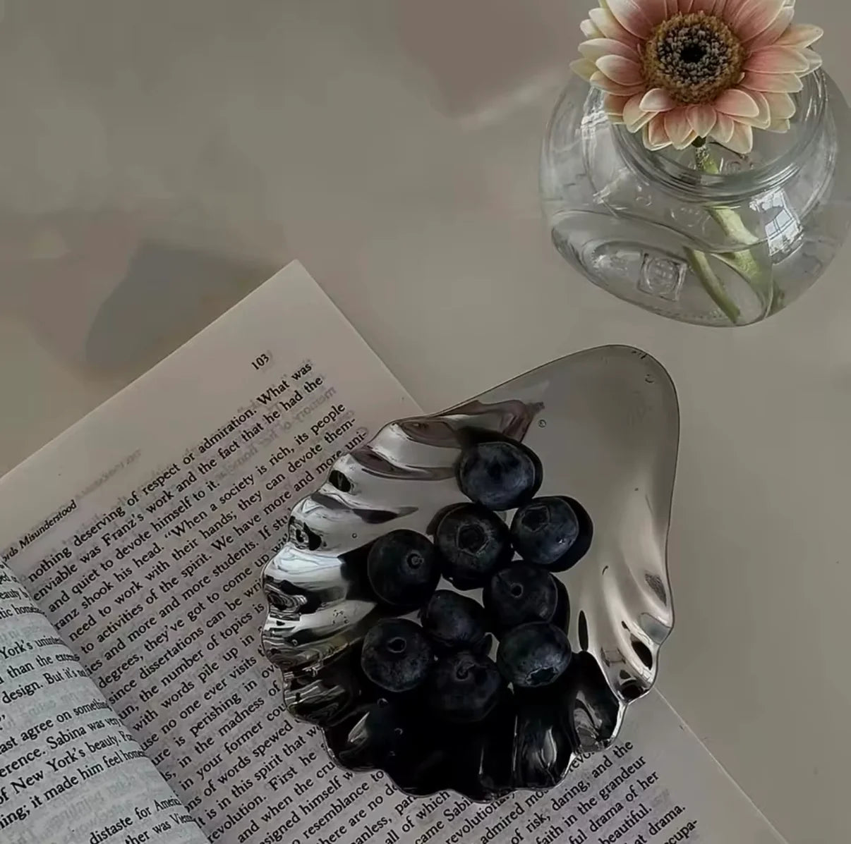 Shell Relic — Steel Dish — ROUCLÊ Maison Contemporaine