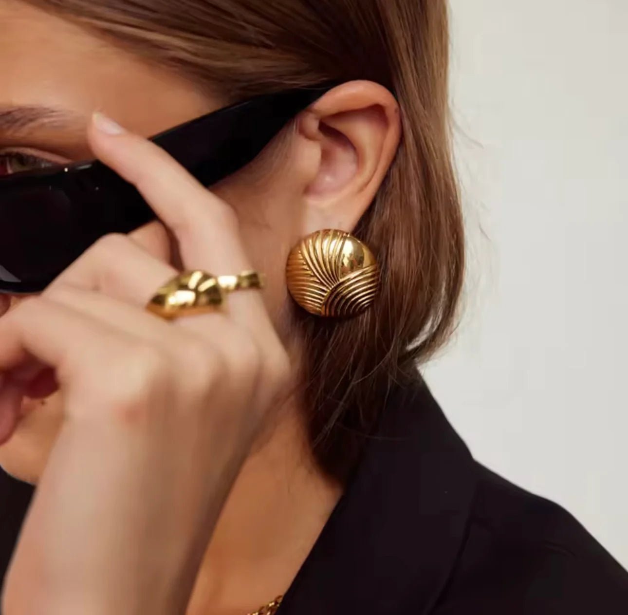 Solar Echo — Pendientes Bañados en Oro — ROUCLÊ Maison Contemporaine